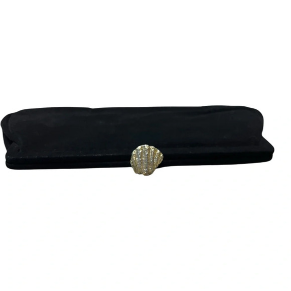 Vintage Black Velvet Clutch with gold sea shell clasp - Picture 3 of 6